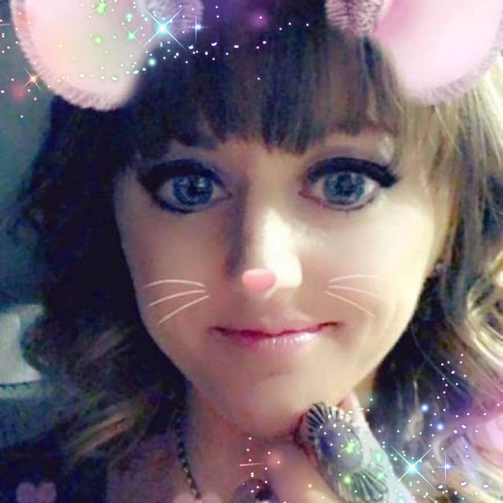 Meet your Posher, Megi